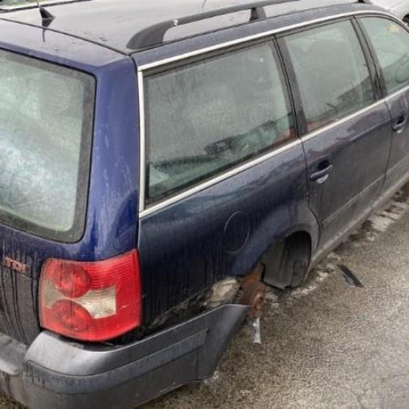 Calandre VOLKSWAGEN PASSAT 4 Photo n°8