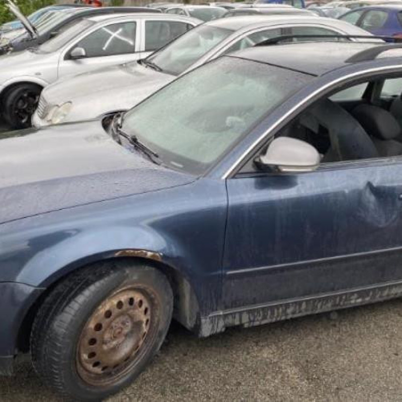 Calandre VOLKSWAGEN PASSAT 4 Photo n°10