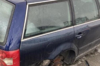 Calandre VOLKSWAGEN PASSAT 4