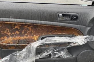 Calandre VOLKSWAGEN PASSAT 4