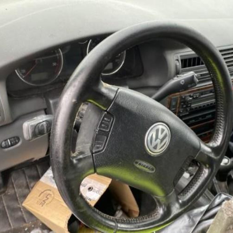 Calandre VOLKSWAGEN PASSAT 4 Photo n°18