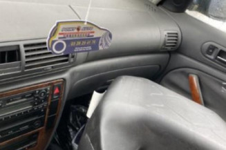 Calandre VOLKSWAGEN PASSAT 4