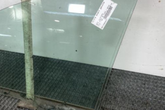 Vitre avant gauche AUDI A6 2