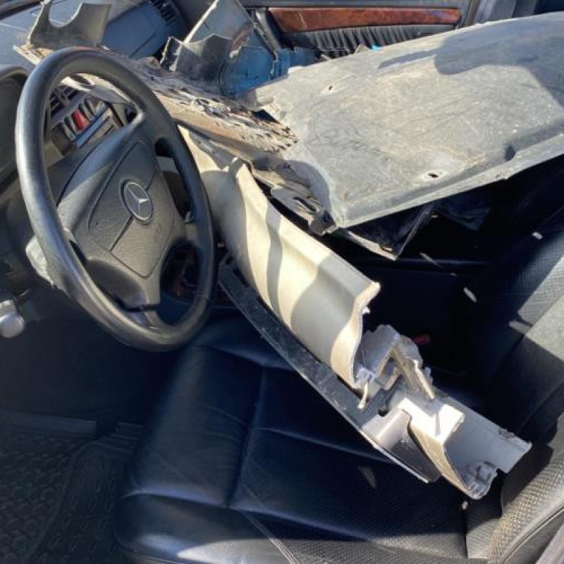 Retroviseur interieur MERCEDES CLASSE C 202 Photo n°16