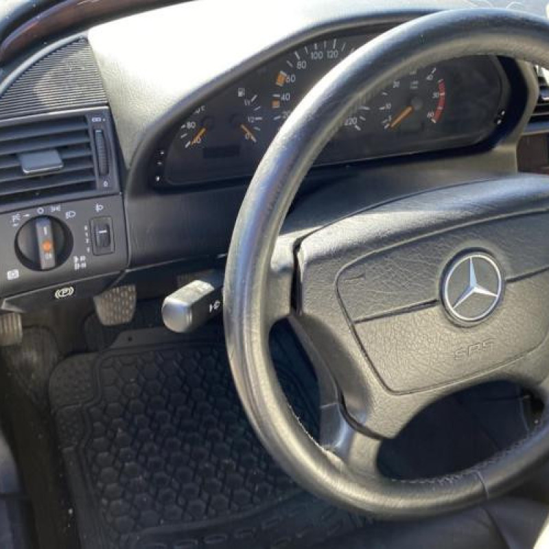 Retroviseur interieur MERCEDES CLASSE C 202 Photo n°17