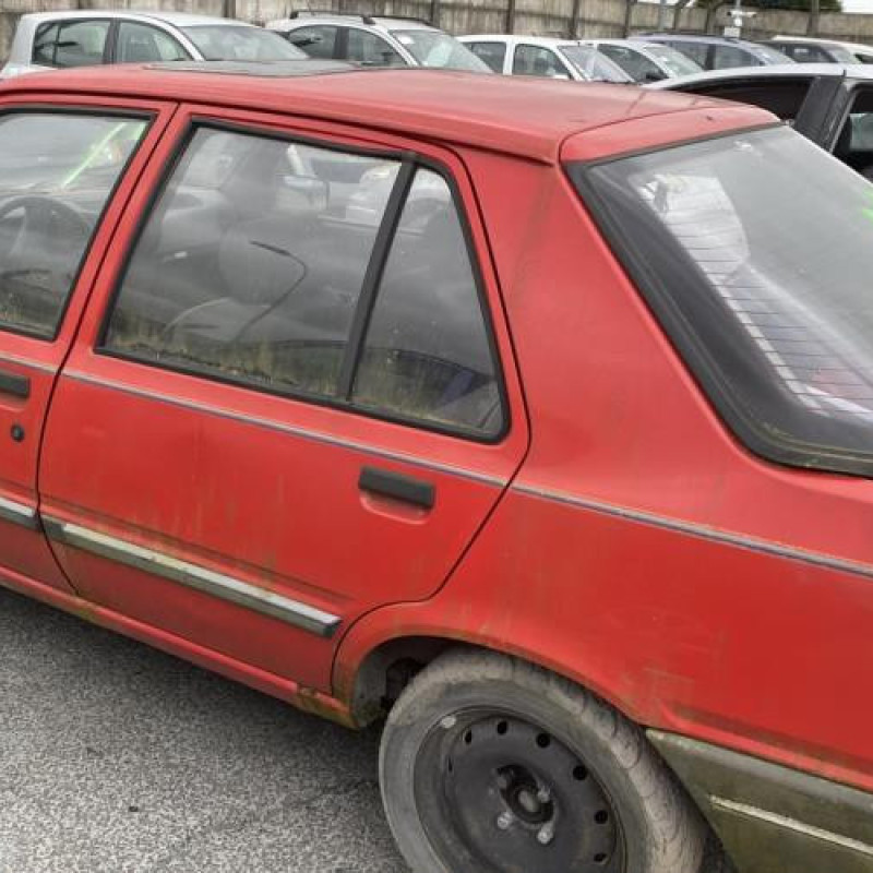 Capot PEUGEOT 309 Photo n°16
