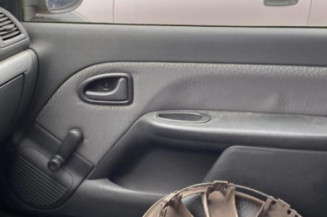 Amortisseur avant droit RENAULT CLIO 2 CAMPUS