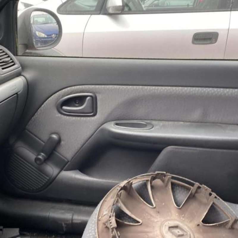 Amortisseur avant droit RENAULT CLIO 2 CAMPUS Photo n°17