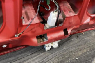 Malle/Hayon arriere SUZUKI SWIFT 3