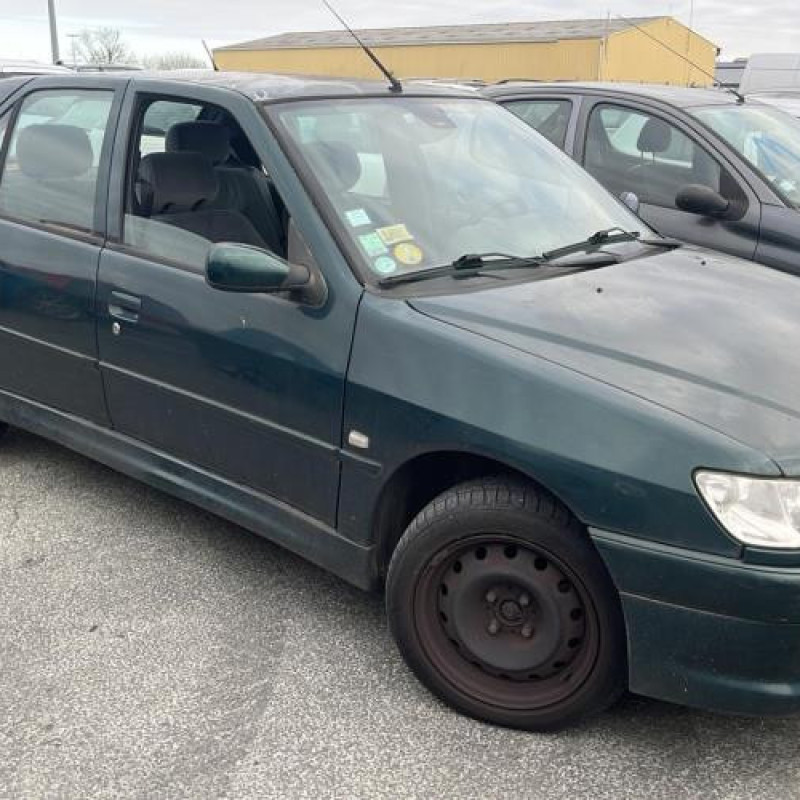 Porte avant droit PEUGEOT 306 Photo n°11