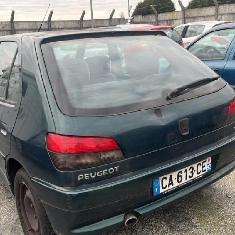 Porte avant droit PEUGEOT 306 Photo n°13