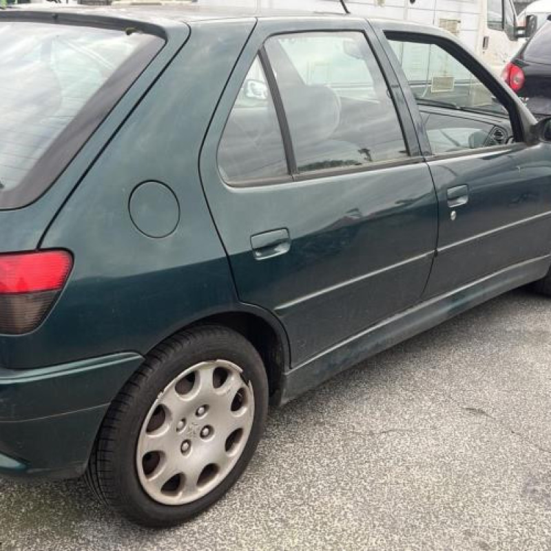 Porte avant droit PEUGEOT 306 Photo n°14