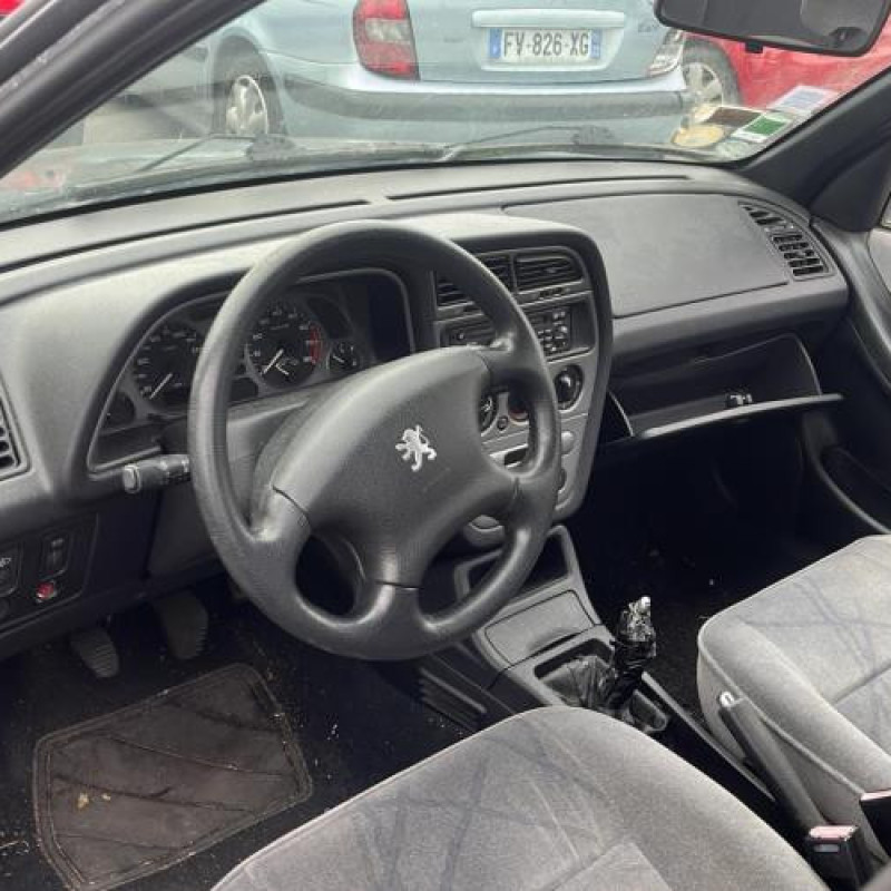 Porte avant droit PEUGEOT 306 Photo n°15