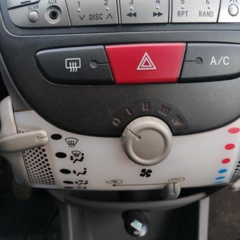 Porte avant droit TOYOTA AYGO 1 Photo n°15