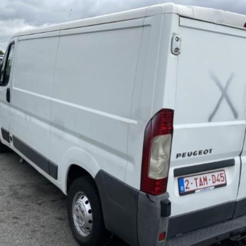 Crosse arriere droit PEUGEOT BOXER 3 Photo n°7