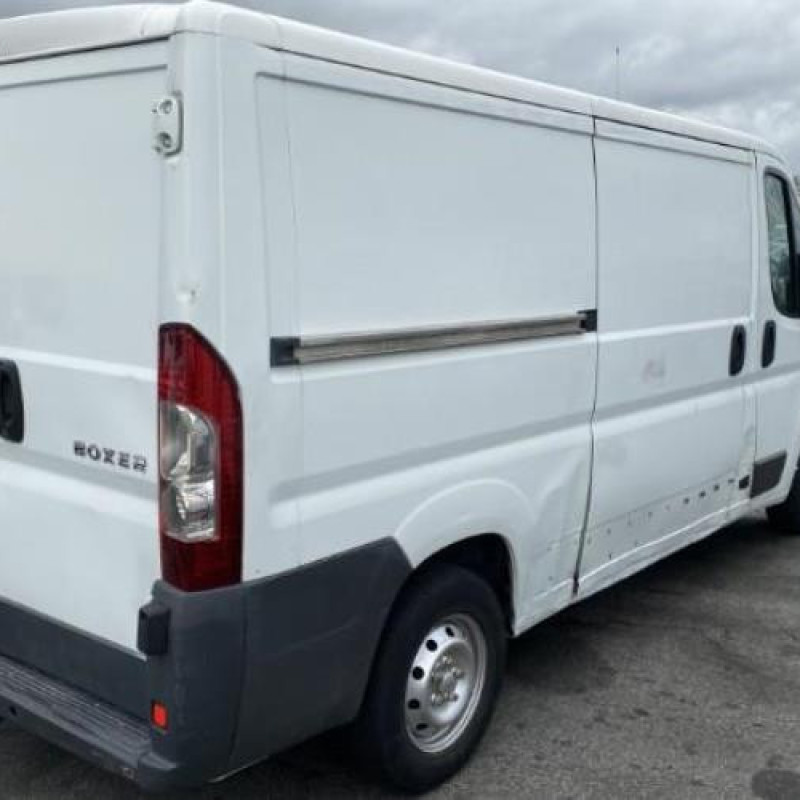 Crosse arriere droit PEUGEOT BOXER 3 Photo n°8
