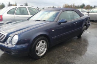 Retroviseur droit MERCEDES CLASSE CLK 208