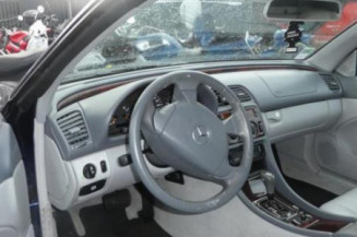 Retroviseur droit MERCEDES CLASSE CLK 208