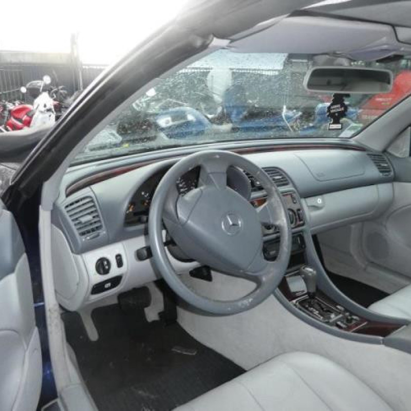 Retroviseur droit MERCEDES CLASSE CLK 208 Photo n°15
