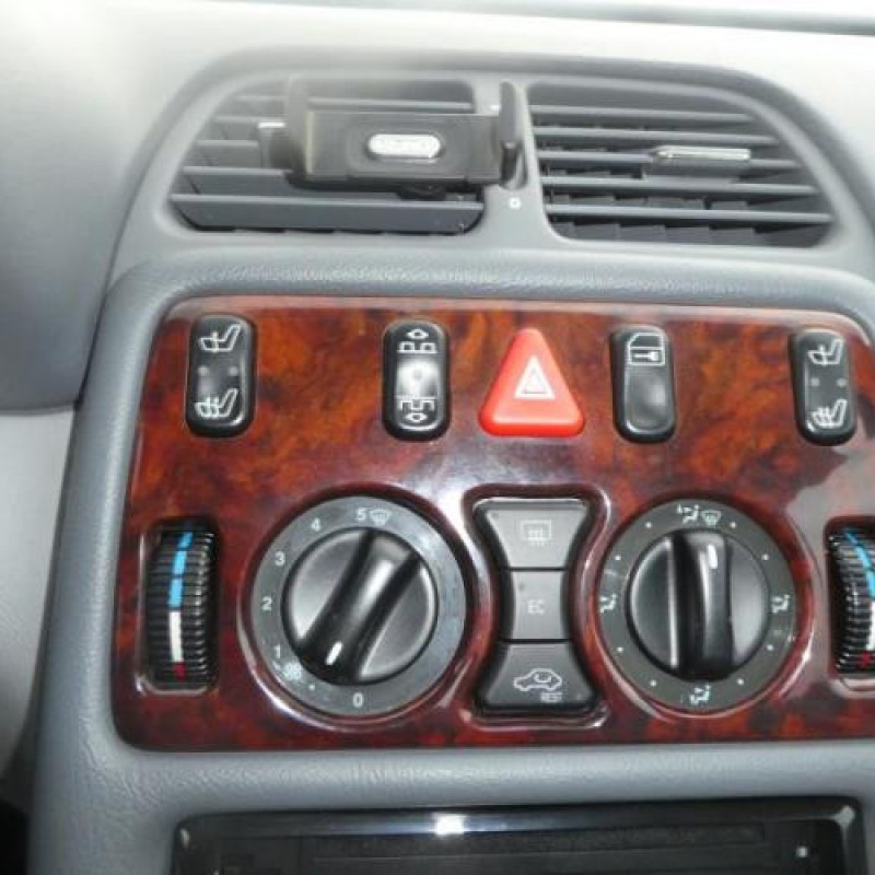 Retroviseur droit MERCEDES CLASSE CLK 208 Photo n°16