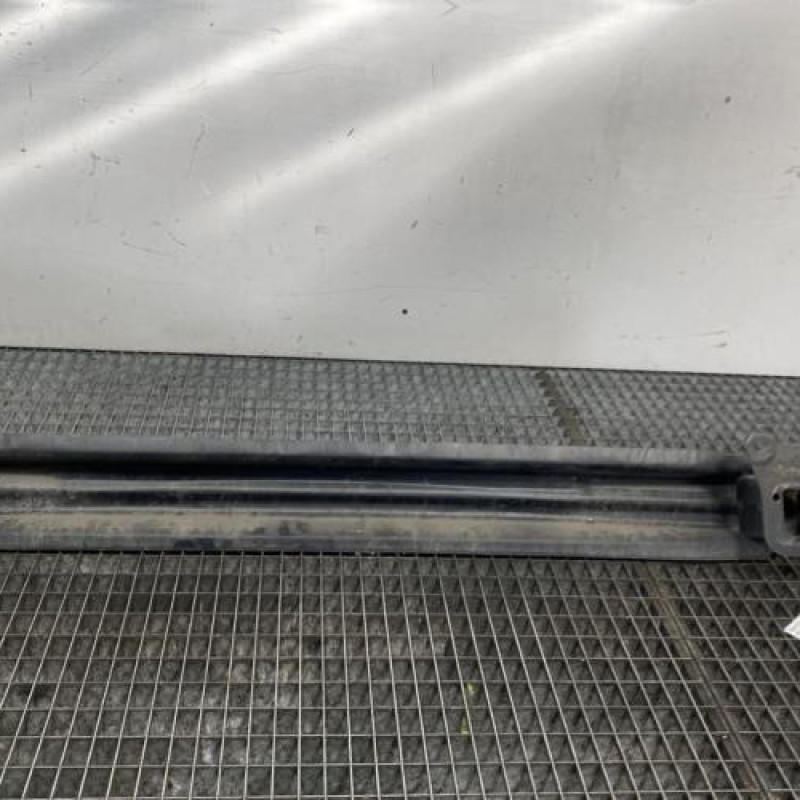 Renfort pare choc arriere (traverse) VOLKSWAGEN GOLF 6 Photo n°9
