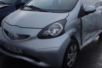Renfort pare choc arriere (traverse) TOYOTA AYGO 1