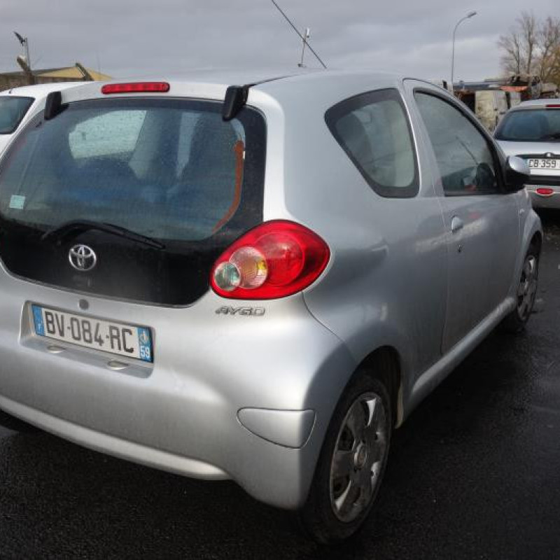 Renfort pare choc arriere (traverse) TOYOTA AYGO 1 Photo n°9