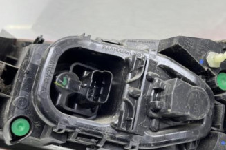 Feu arriere principal gauche (feux) RENAULT CLIO 4