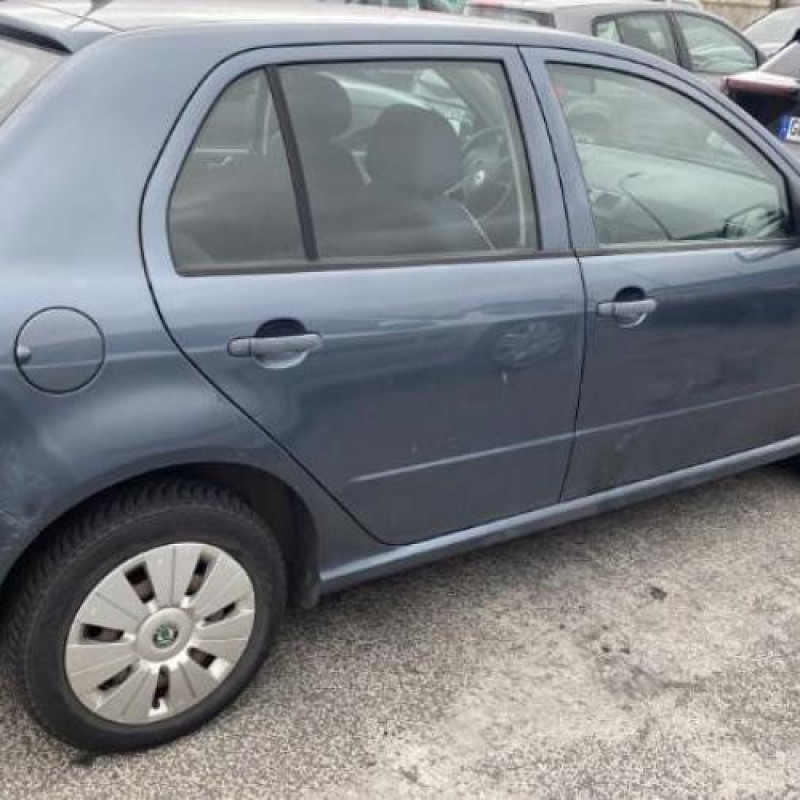 Feu arriere principal gauche (feux) SKODA FABIA 1 Photo n°9