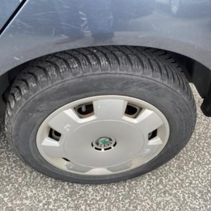 Feu arriere principal gauche (feux) SKODA FABIA 1 Photo n°17