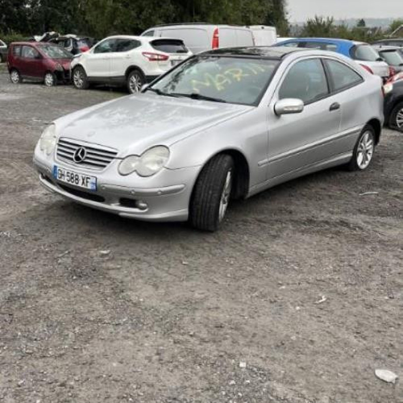 Feu arriere principal gauche (feux) MERCEDES CLASSE C 203 COUPE SPORT Photo n°4