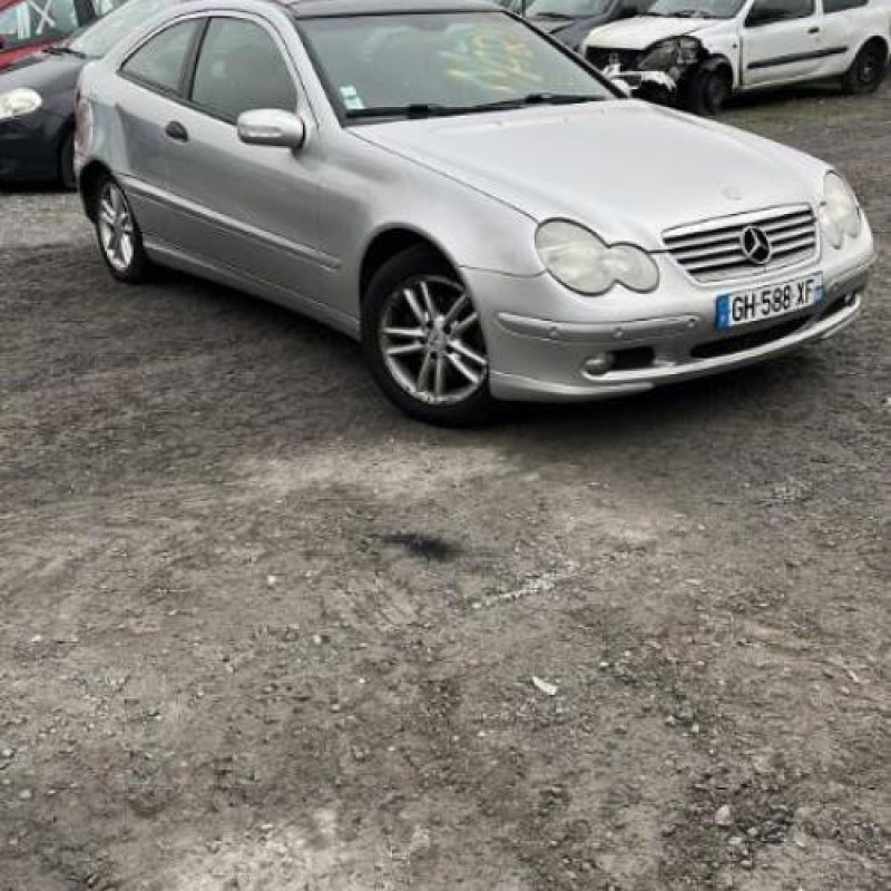 Feu arriere principal gauche (feux) MERCEDES CLASSE C 203 COUPE SPORT Photo n°5