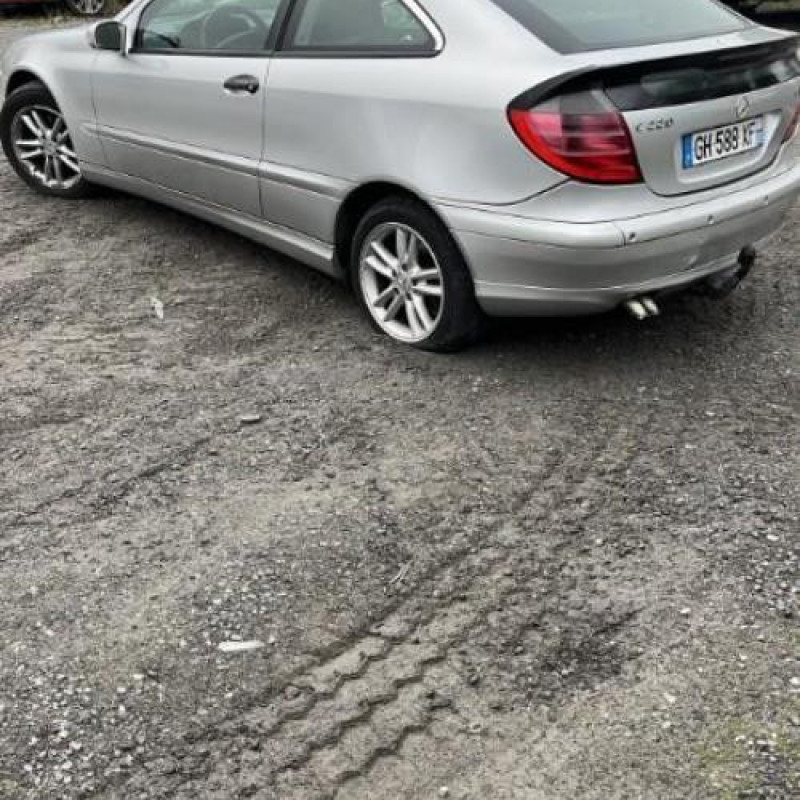 Feu arriere principal gauche (feux) MERCEDES CLASSE C 203 COUPE SPORT Photo n°7