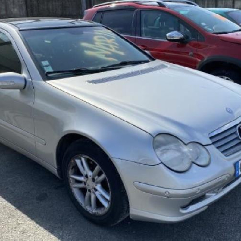 Feu arriere principal gauche (feux) MERCEDES CLASSE C 203 COUPE SPORT Photo n°16