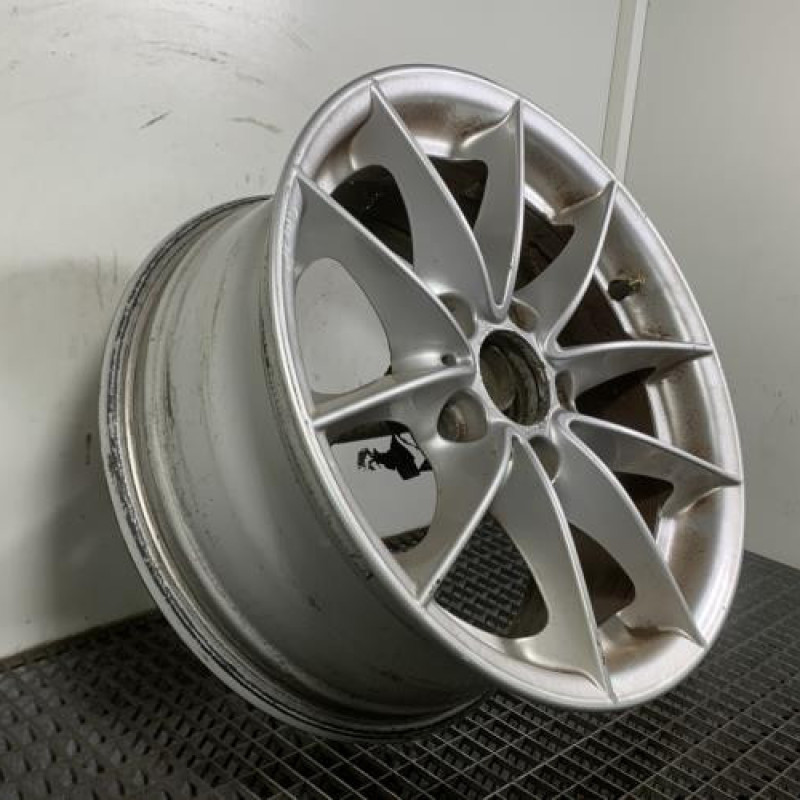 Jante BMW SERIE 1 E87 Photo n°3