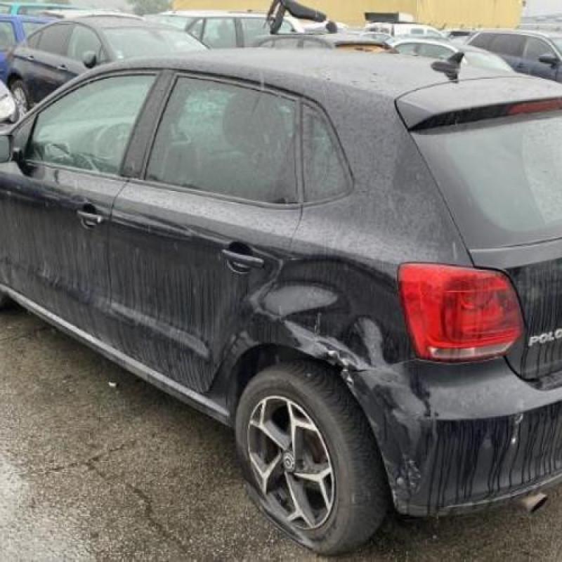 Pretensionneur de ceinture avant droit VOLKSWAGEN POLO 5 Photo n°8