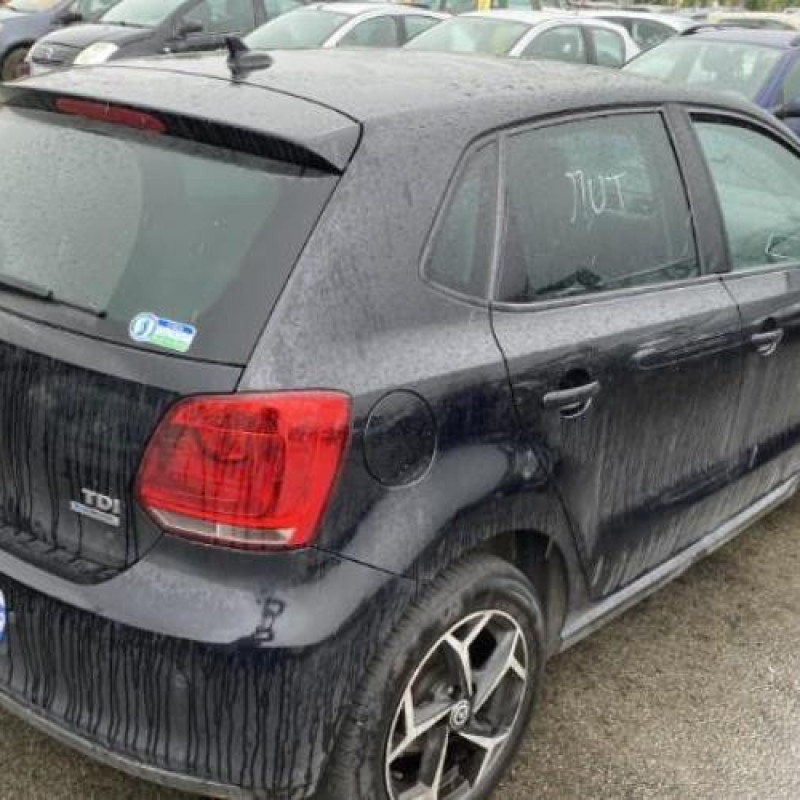 Pretensionneur de ceinture avant droit VOLKSWAGEN POLO 5 Photo n°9