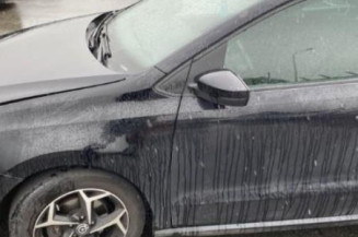 Pretensionneur de ceinture avant droit VOLKSWAGEN POLO 5
