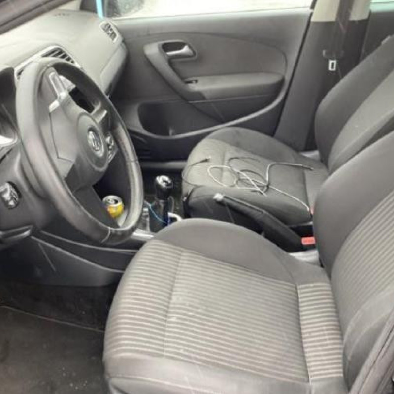 Pretensionneur de ceinture avant droit VOLKSWAGEN POLO 5 Photo n°17