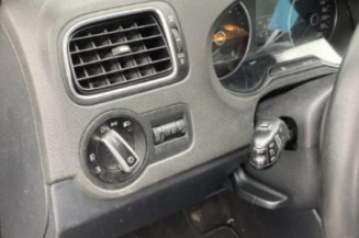 Pretensionneur de ceinture avant droit VOLKSWAGEN POLO 5