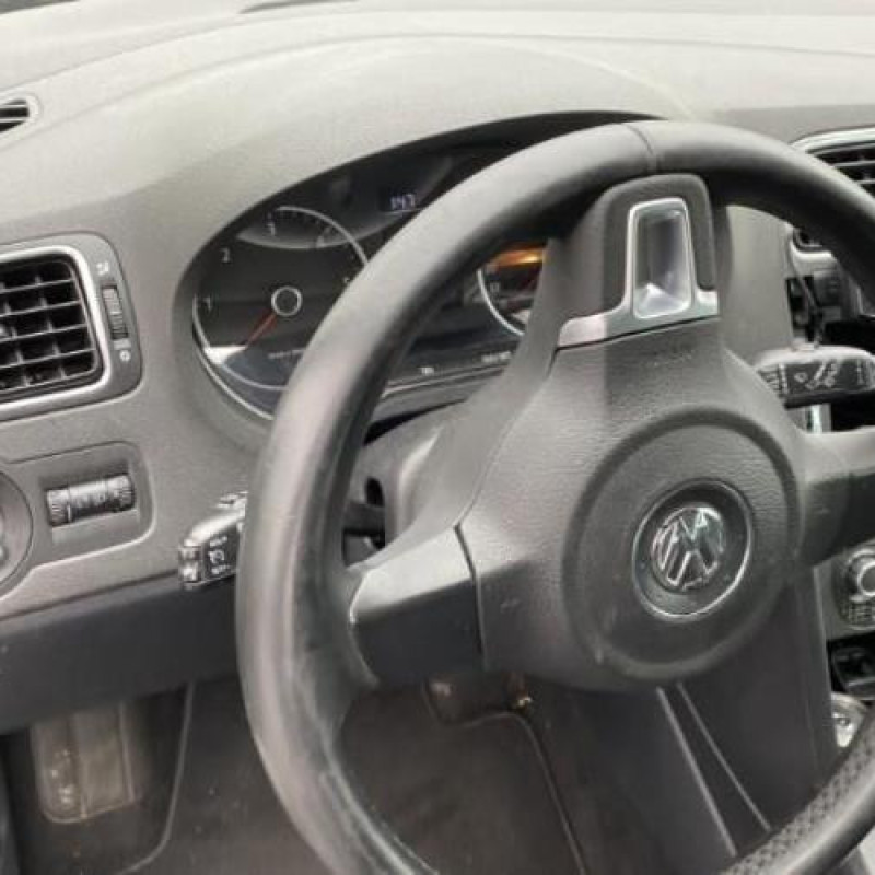 Pretensionneur de ceinture avant droit VOLKSWAGEN POLO 5 Photo n°19