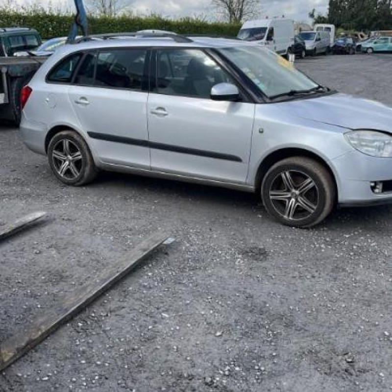Retroviseur droit SKODA FABIA 2 Photo n°8