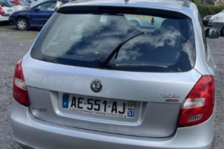 Retroviseur droit SKODA FABIA 2
