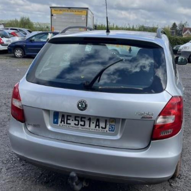Retroviseur droit SKODA FABIA 2 Photo n°9