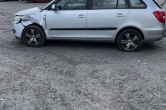 Retroviseur droit SKODA FABIA 2