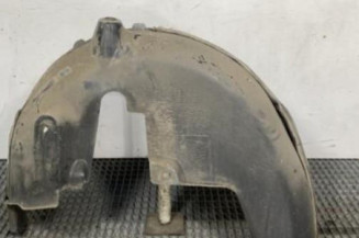 Pare boue arriere droit PEUGEOT 208 1