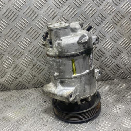 Compresseur clim RENAULT CLIO 4 Photo n°1
