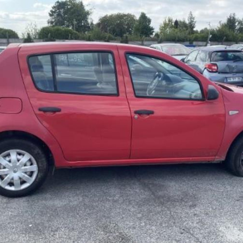 Vitre arriere droit DACIA SANDERO 1 Photo n°12