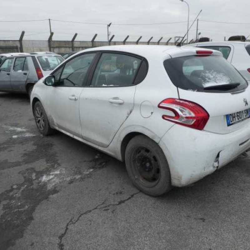 Vitre avant gauche PEUGEOT 208 1 Photo n°18