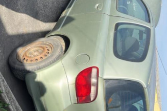 Malle/Hayon arriere TOYOTA YARIS 1